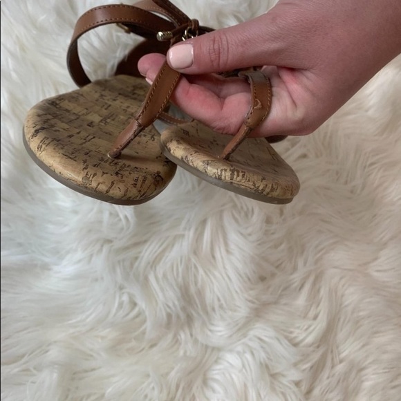 NWT. Michael Kors Demi Sash Sandals. Bow Tie and Lock Accent. - Picture 6 of 6